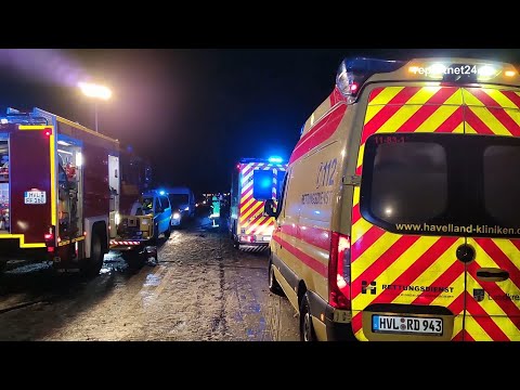Schneetreiben und Glätte - Schwerer Unfall auf B5 im Amt Friesack