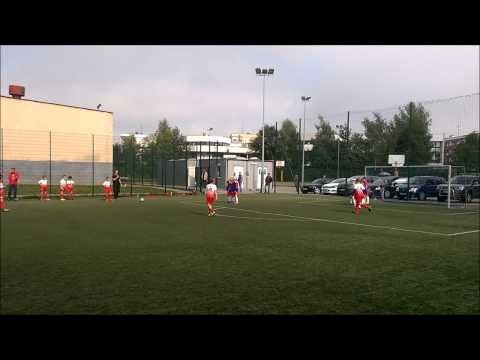 fajnie rozegrany rzut wolny (Polonia -AP1 13 wrzesien 2015)