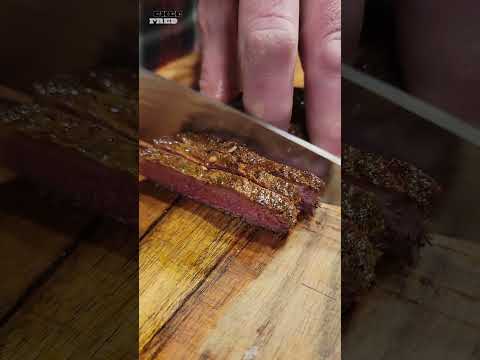 Este é o melhor hambúrguer de bife até agora? 🤤 #shorts #fastfood #deliveryfood @BayashiTV_ @albert_cancook