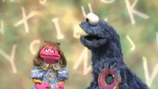 Sesame Street - Cookie Monster Letter of the day - Q