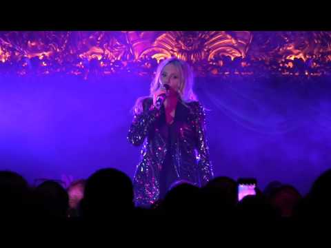 ESCKAZ in London: Performance from Kasia Moś (Poland) - Flashlight