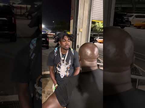 Lil Nut is not with that standing outside shh @pop__85black 🤣 #DontTouchMe #LilNut