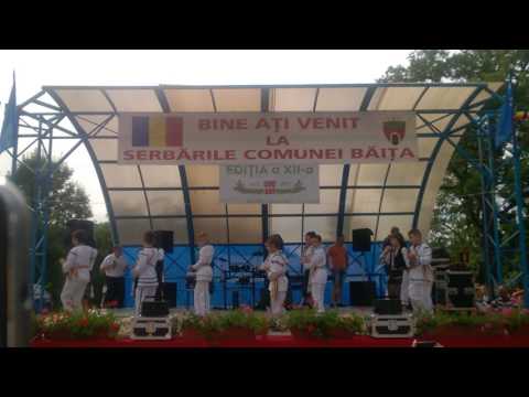 SERBARILE COMUNEI BAITA 2017 - ANSAMBLUL FOLCLORIC AL SCOLI GIMNAZIALE  BAITA - CICLU PRIMAR