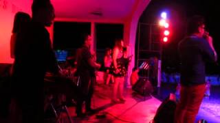 preview picture of video 'Girl On Fire (Alicia Keys Cover by Broad_Band) @ ICS Alumni'