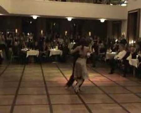 Diana de Valle  and  Juan Camerlingo  are  dancing  to  the  tango  "  Y No Te Voy A Llorar  "
