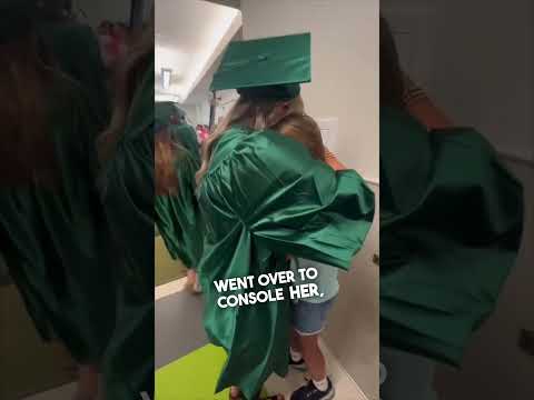 Little sister gets emotional seeing her big sister graduate high school 🥹