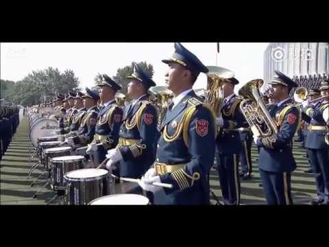Over 1000 Chinese PLA soldiers came together to sing "Unity is Strength"