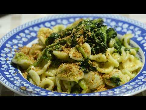 Orecchiete with turnip tops Typical Italian recipe