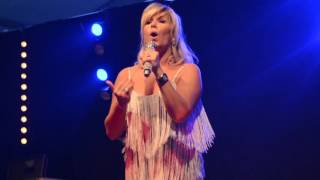 Lindsay "Nooit Was Het Leven Zo Mooi"