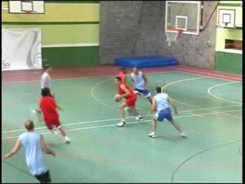 Impresionante tapón de Javi Vega en el IV Memorial Juan de la Torre