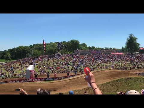 Austin Forkner cases LaRocco’s leap!!! Ken Roczen whips it big!!! 2018 Red Bud!