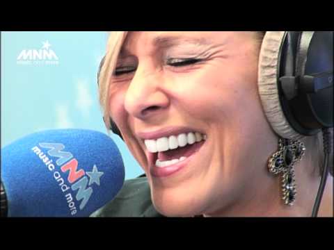 MNM: Jessy covert Love Me Again van John Newman