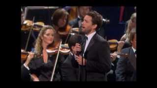 Julian Ovenden sings &quot;Oh, What a Beautiful Morning&quot; - John Wilson conducts