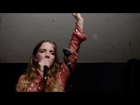 download lagu mp3 mp4 Babe Punch, download lagu Babe Punch gratis, unduh video klip Babe Punch