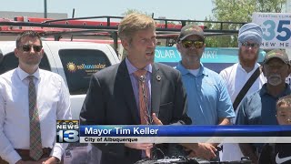 Albuquerque mayor announces solar panel project