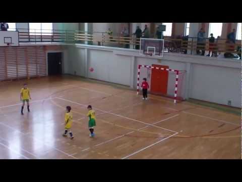 LZS KOŚCIELEC ORLIKI  2002-2003  TURNIEJ w ALEKSANDROWIE  KUJ. 2012.12.09 ( MOV_5120.mp4)