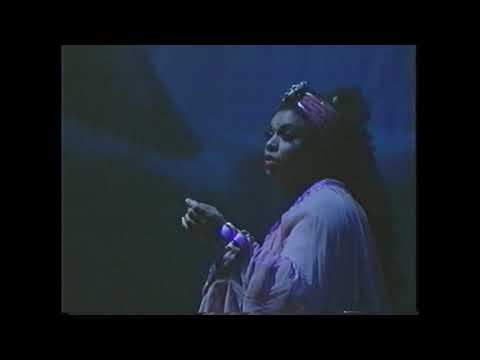 LEONA MITCHELL - G. Verdi - Opera  "Aida" - Escena y Aria acto III   "O patria mia"