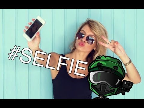 Hashtag Selfie
