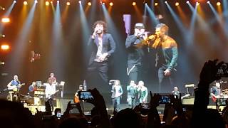 Nek max renga - Intro + duri da battere (live @ palaalpitour torino 26-01-18)