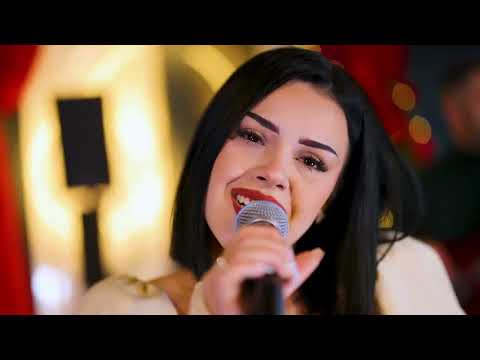 Kelly Clarkson - Underneath the Tree (Cover by Trupa Momento)