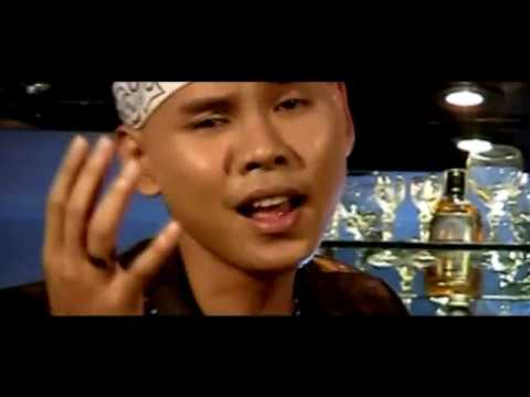 Thể hiện bởi Phan Đình Tùng