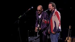 Simon Townshend &amp; Eddie Vedder - She Asked Me (Live 2015) - (Official Video)