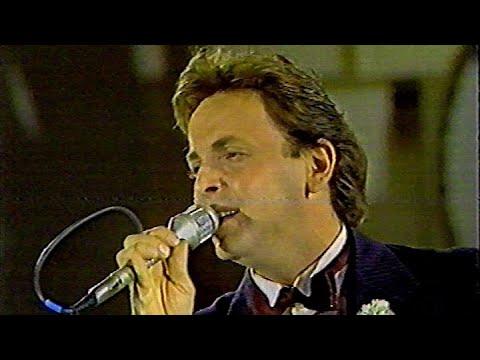 Adrian Daminescu - Eu te voi iubi (LIVE, Londra) | Muzica: Marius Țeicu