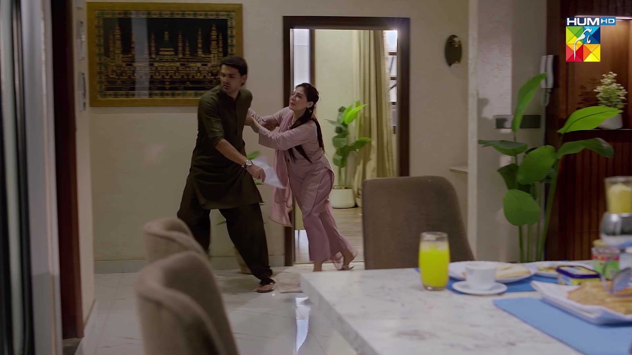 Shariq Ne Nazneen Ko Ghar Se Nikaal De Diya..! 😱 #sunitamarshal #deewar - HUM TV