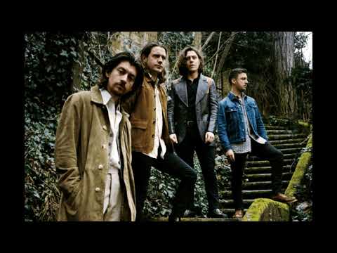 Arctic Monkeys | Golden Trunks Sub. Español | Tranquility Base Hotel & Casino | Rodrigo.mp4