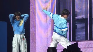 Download lagu RIIZE 팬콘 FINALE in 서울_타로&소희, 'Sticky'_쇼타로 fancam_9/15 mp3