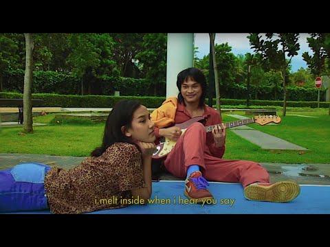 Hoodie (official video) - Lunadira & Reddi Rocket