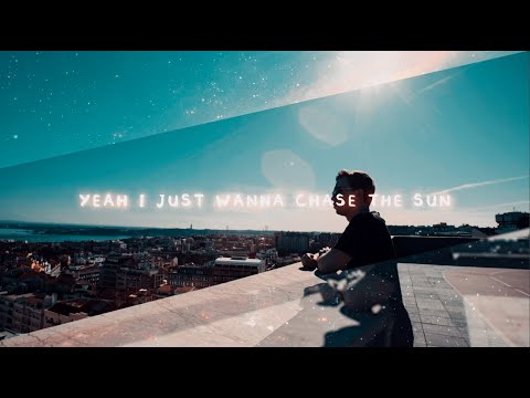 Hardwell & Dannic feat. Kelli-Leigh -  Chase The Sun (Official Lyric Video)