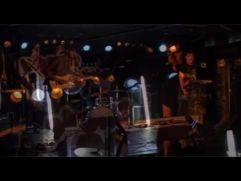 Bedroomdisco TV: I Heart Sharks - "Animals" live (05.03.10)