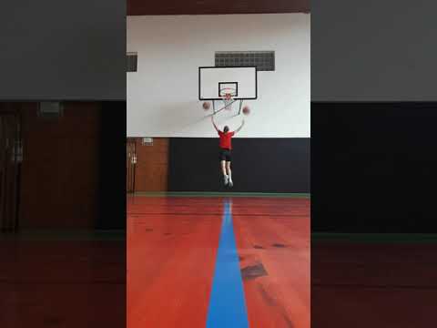 2021 1204 Trickshots Michaela Zvancigerová