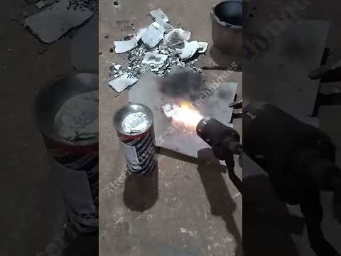 Melting battery lead. #petrolengine #nitroengine #miniengine