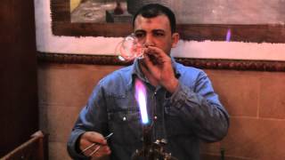 preview picture of video 'Glassblower in Cairo (Egypt) made ​​a perfume bottle'