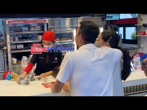 Raffi Ahmad dan Gigi Terlihat Mesra