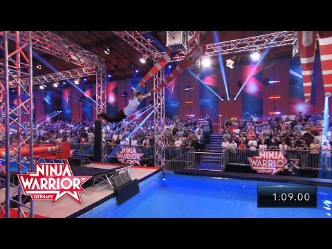 S3E5 - John-Edouard Ehlinger im Business-Outfit