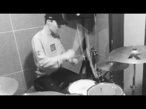 Jang Kiyong playing drums part 3