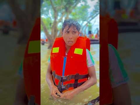 পানিতে যা করল মোজাম্মেল 🌚😂🤣#shorts #funny #youtubeshorts#mojamel420