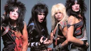 Download lagu Mötley crüe- dancing on glass mp3 Download lagu Mötley crüe- dancing on glass mp3
