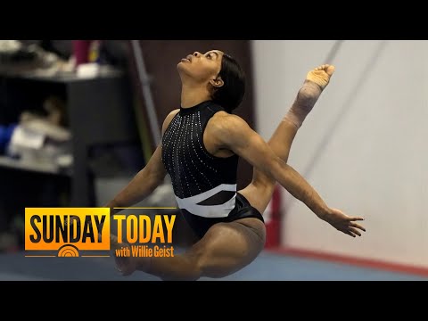Gabby Douglas returns to gymnastics after 8 years