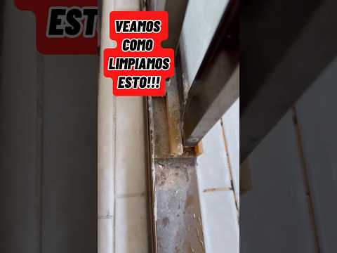 HOW TO CLEAN A VERY DIRTY BATHROOM WITHOUT SO MANY CHEMICALS! #cleaningwithalicia #cleaningtips