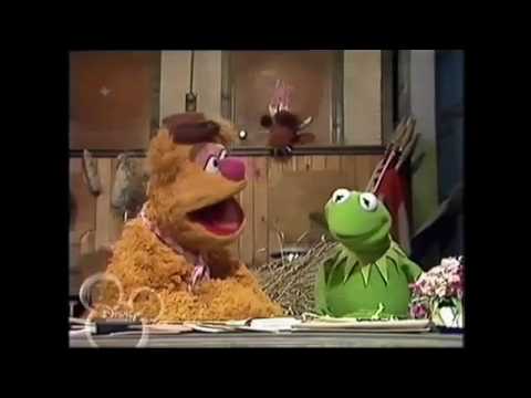 Muppet Songs: Fozzie & Gonzo - Stopping by Hernando's Hideaway in the Woods on a Snowy Evening