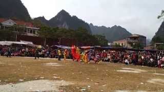preview picture of video 'Fireworks Festival 2013 Quang Uyen Dist Cao Bang Province'
