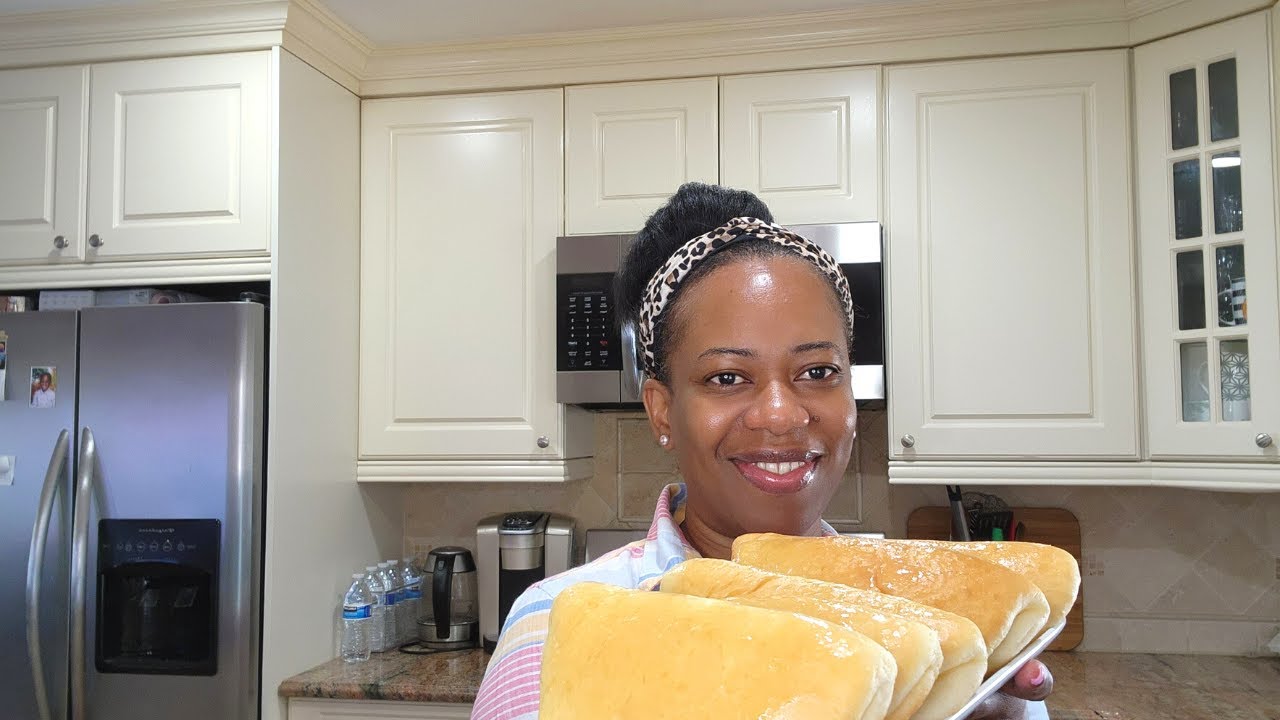 HOW TO MAKE JAMAICAN COCO BREAD// COCO BREAD