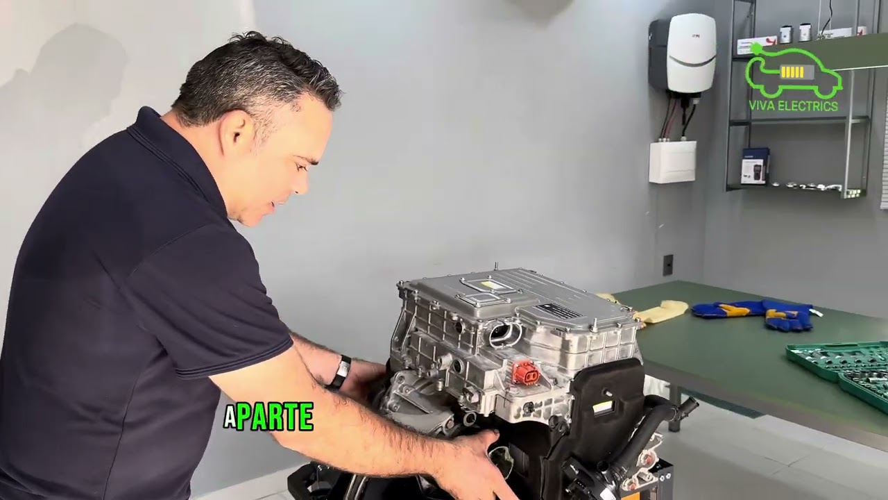Motor do BYD Dolphin desmontado