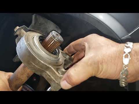 Few mechanics know this. Honda CRV vibrates and you can't find the problem.