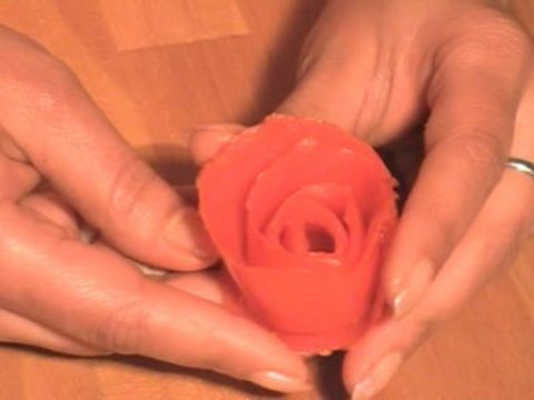 Une rose en tomate