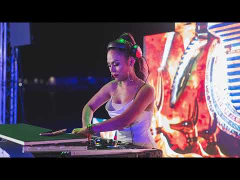 MAI TAI-Particle house feat. Mia pfirrman ♥️LYRICS